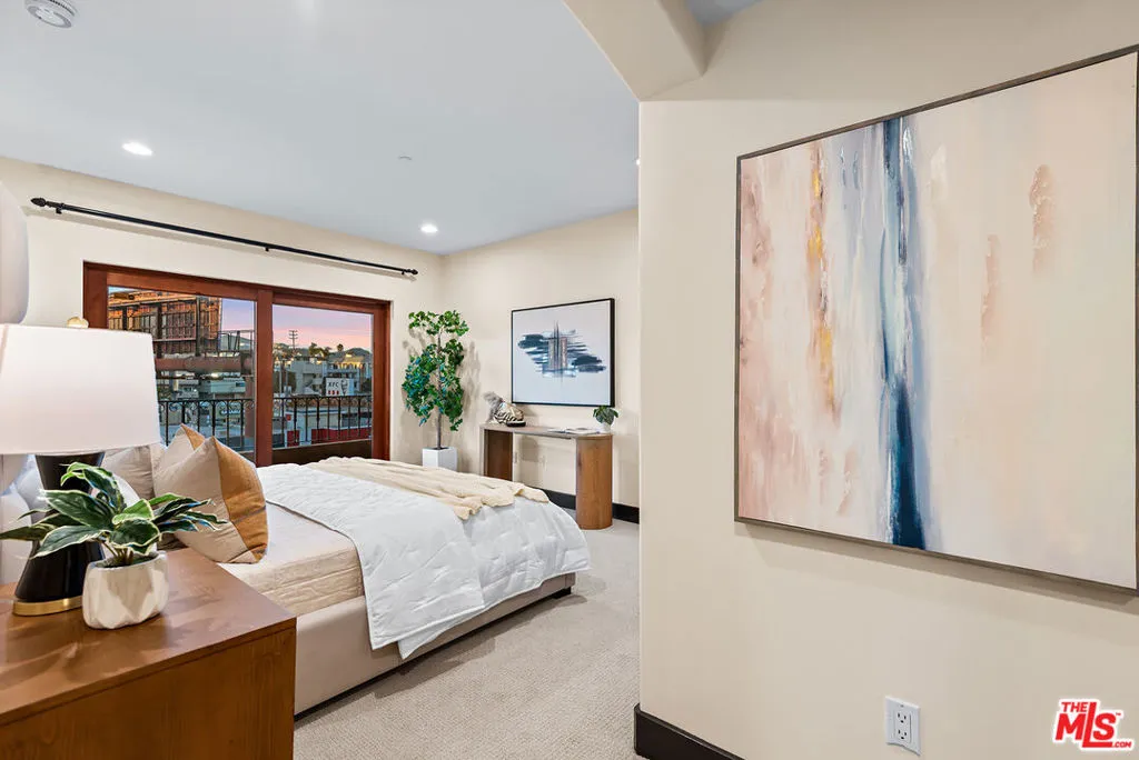 1215 Armacost Avenue 403, Los Angeles, California 90025 home-pic-10